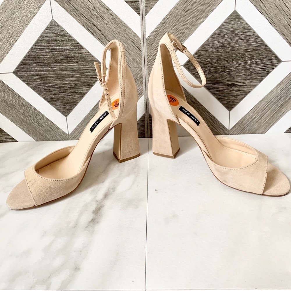 Nine West Gavyn ankle strap block heels size 9.5